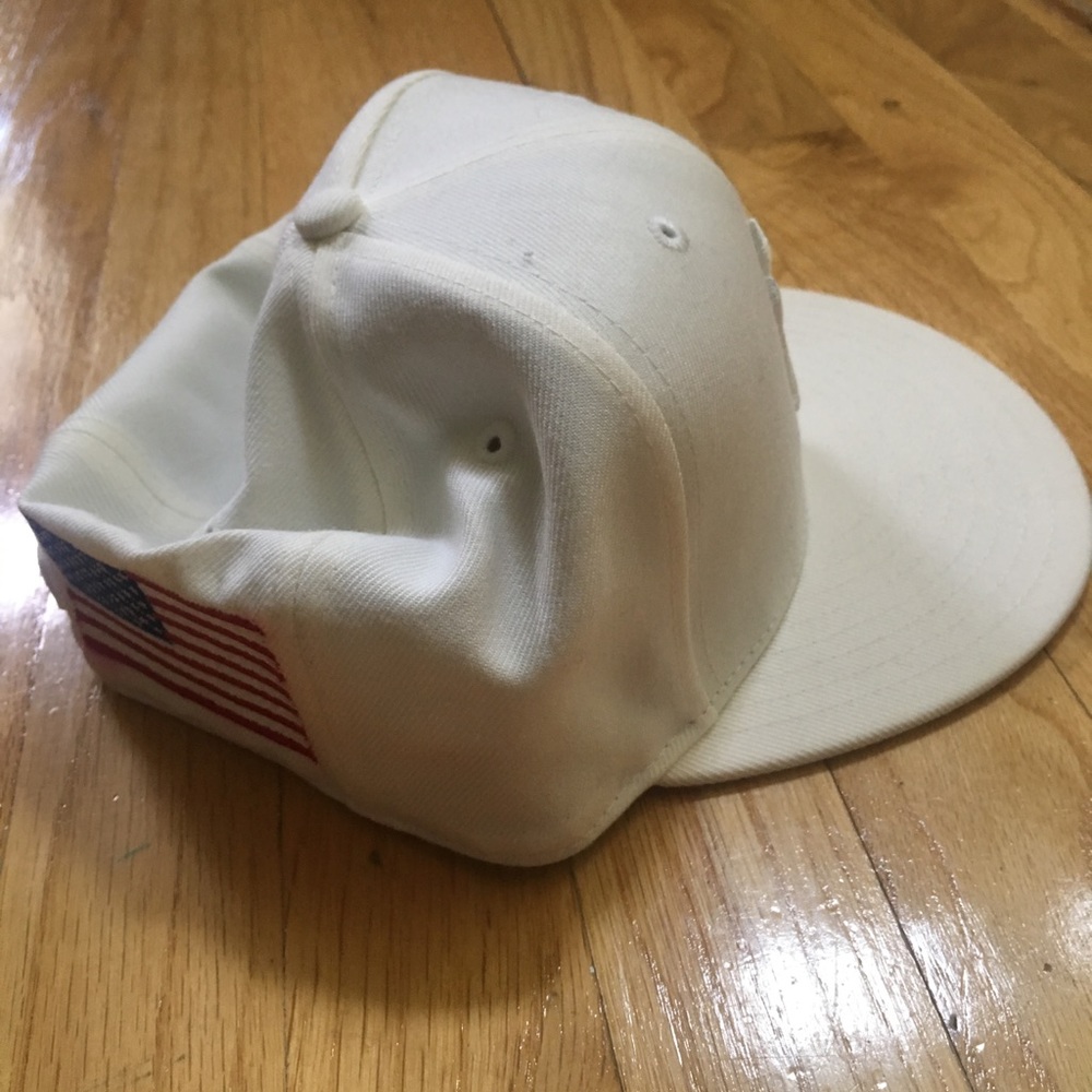 New Era New York Yankees White Hate w/USA Flag - Picture 5 of 5